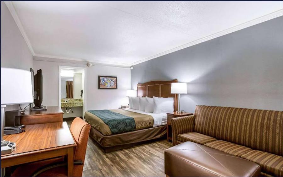 | Econo Lodge