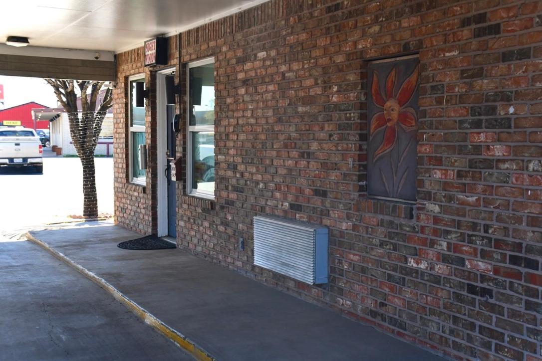 | Lockhart Inn