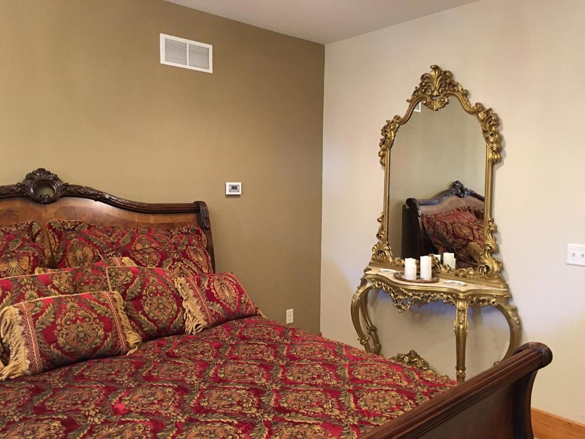  | Attwood House Bed and Breakfast near Manhattan, KS
