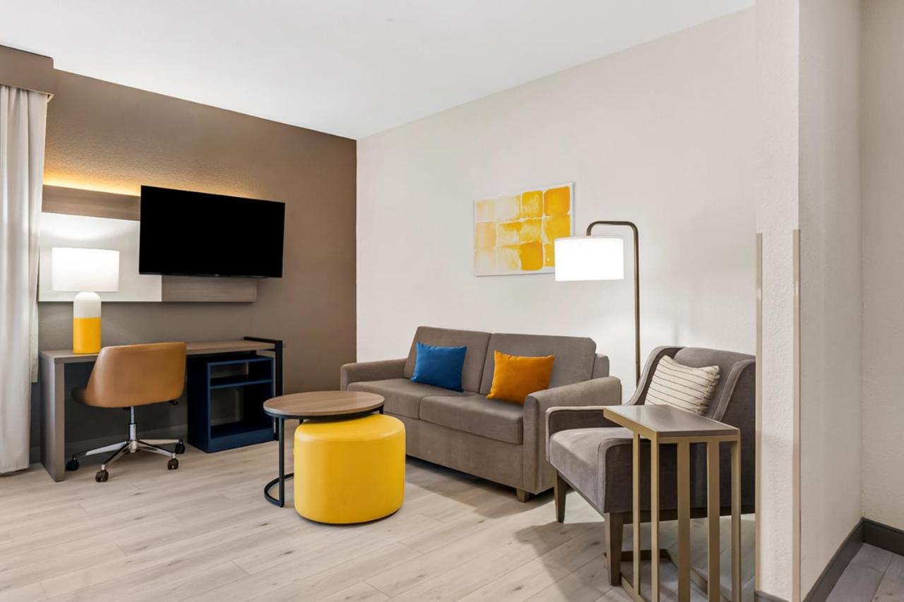 Queen Suite with Two Queen Beds - Accessible/Non-Smoking at Comfort Suites Augusta Riverwatch
