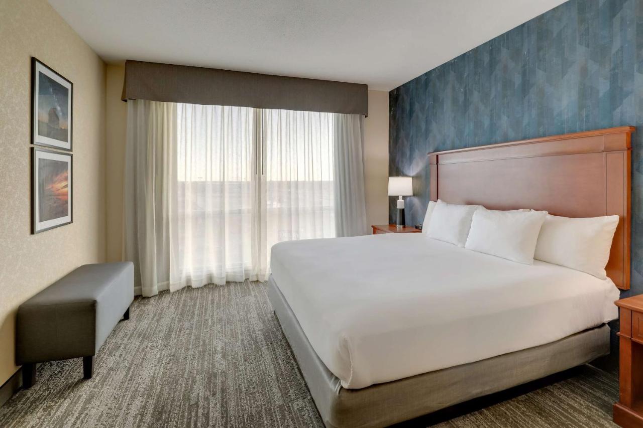 Deluxe King Room with Sofa Bed at Drury Inn & Suites Mt. Vernon