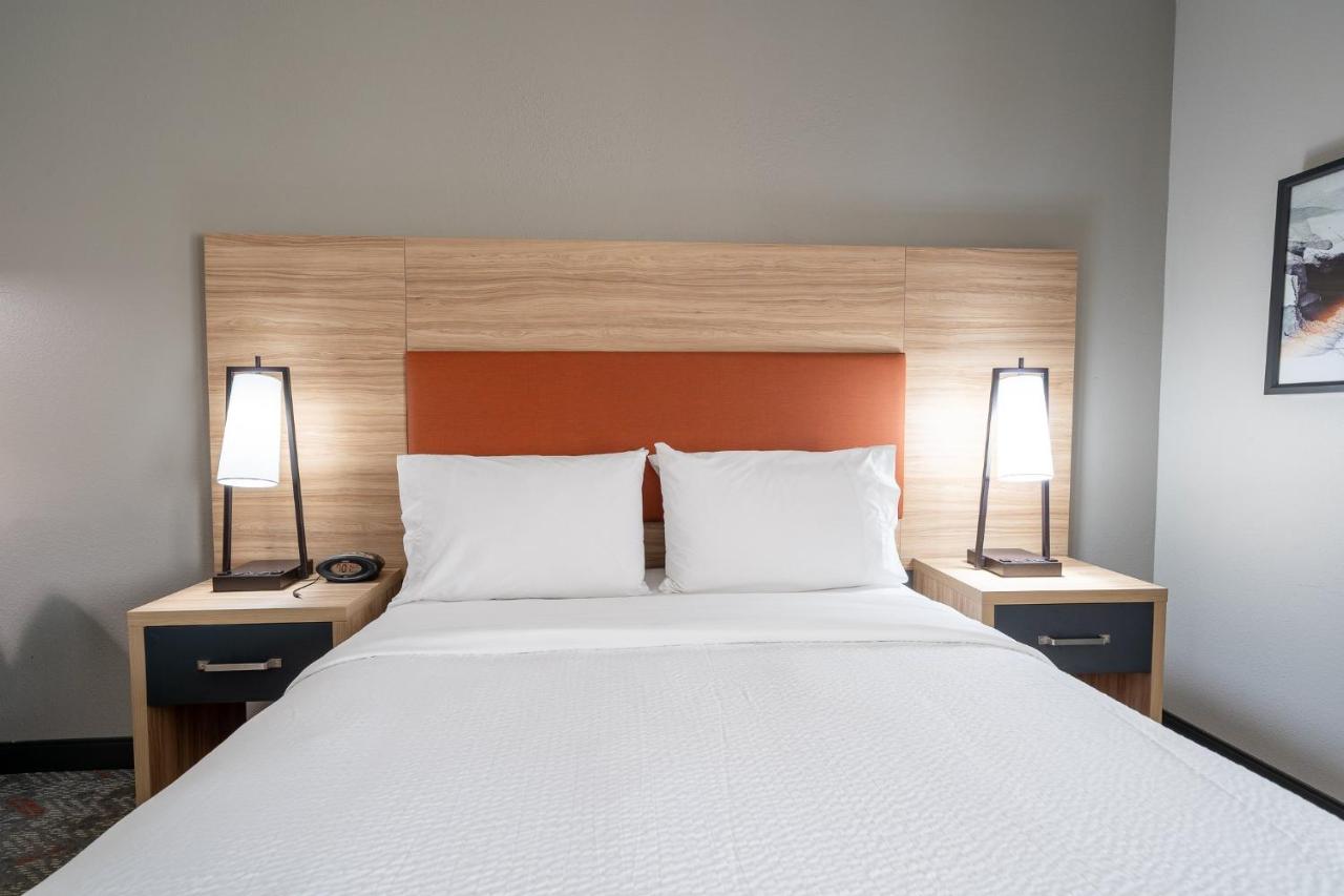 Queen Suite - Non-Smoking at Candlewood Suites Baytown by IHG