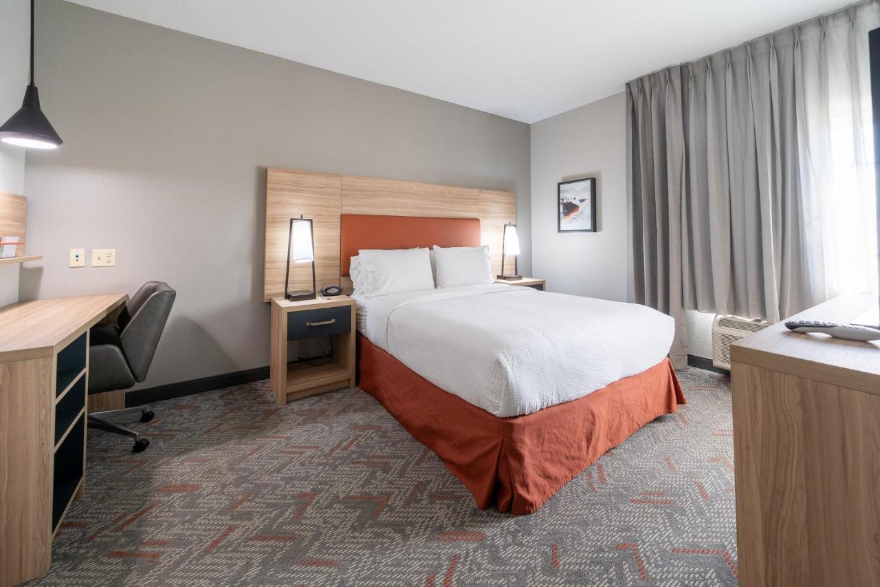 Queen Suite - Non-Smoking at Candlewood Suites Baytown by IHG