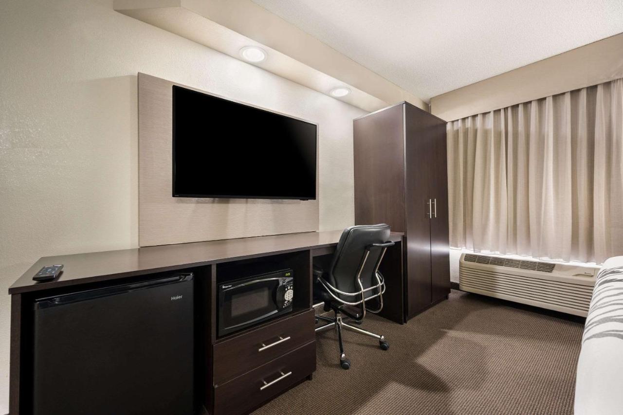 King Room - Non-Smoking at Sleep Inn Athens I-65