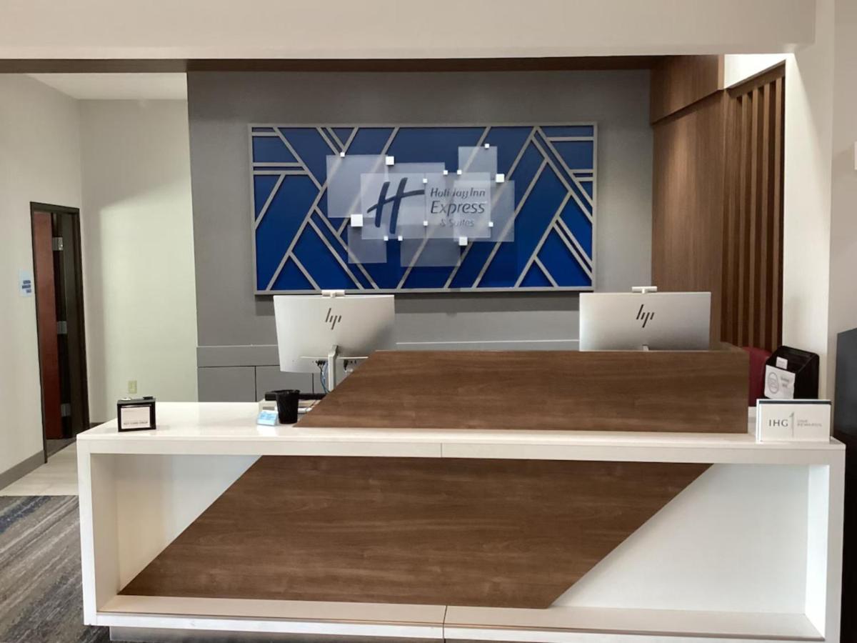 | Holiday Inn Express &Suites Snyder, an IHG Hotel