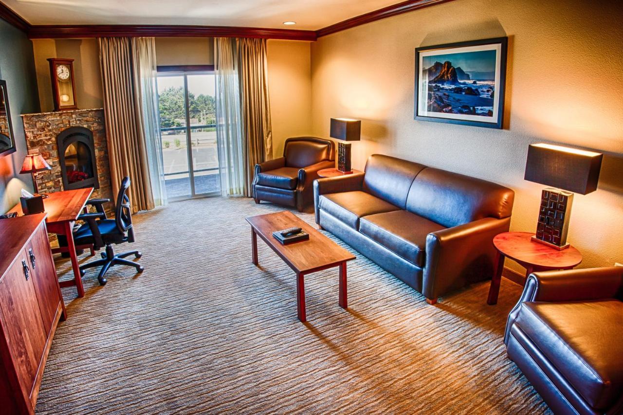 | Lucky 7 Casino & Hotel (Howonquet Lodge)