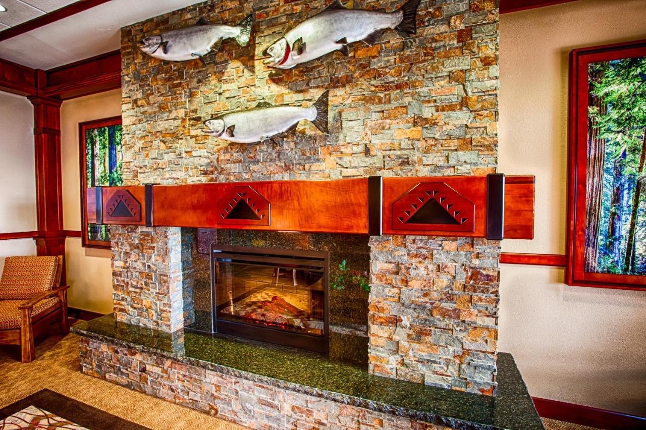 | Lucky 7 Casino & Hotel (Howonquet Lodge)