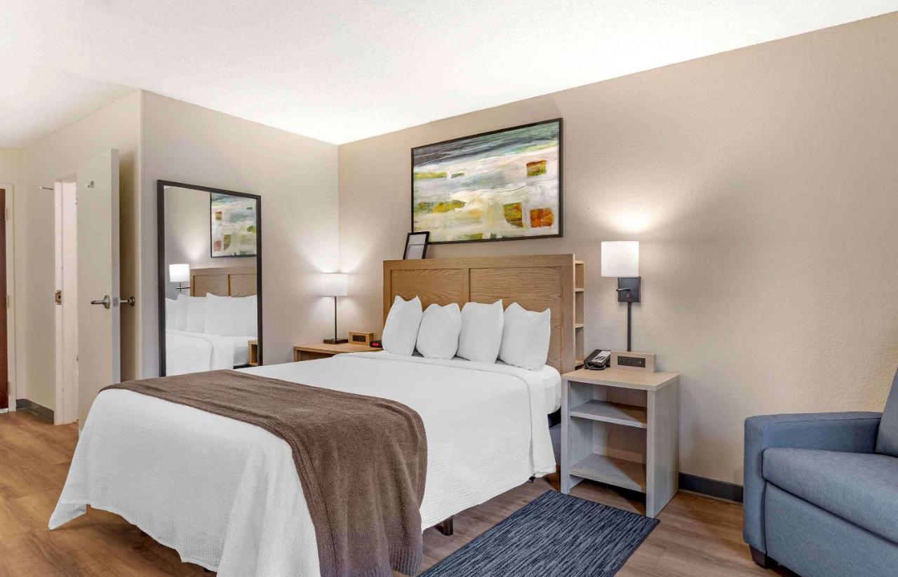 Queen Studio - Non-Smoking at Extended Stay America Suites Asheville Tunnel Rd