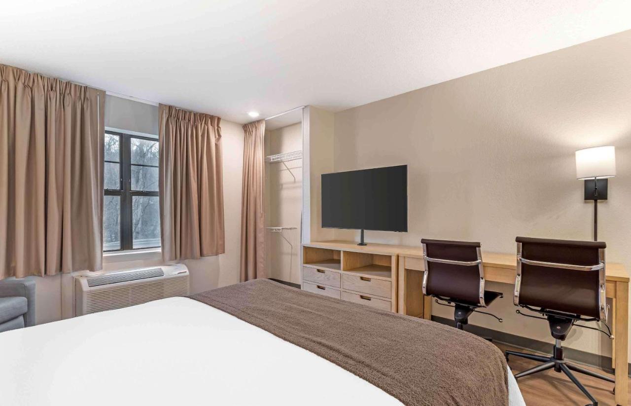 Queen Studio - Non-Smoking at Extended Stay America Suites Asheville Tunnel Rd