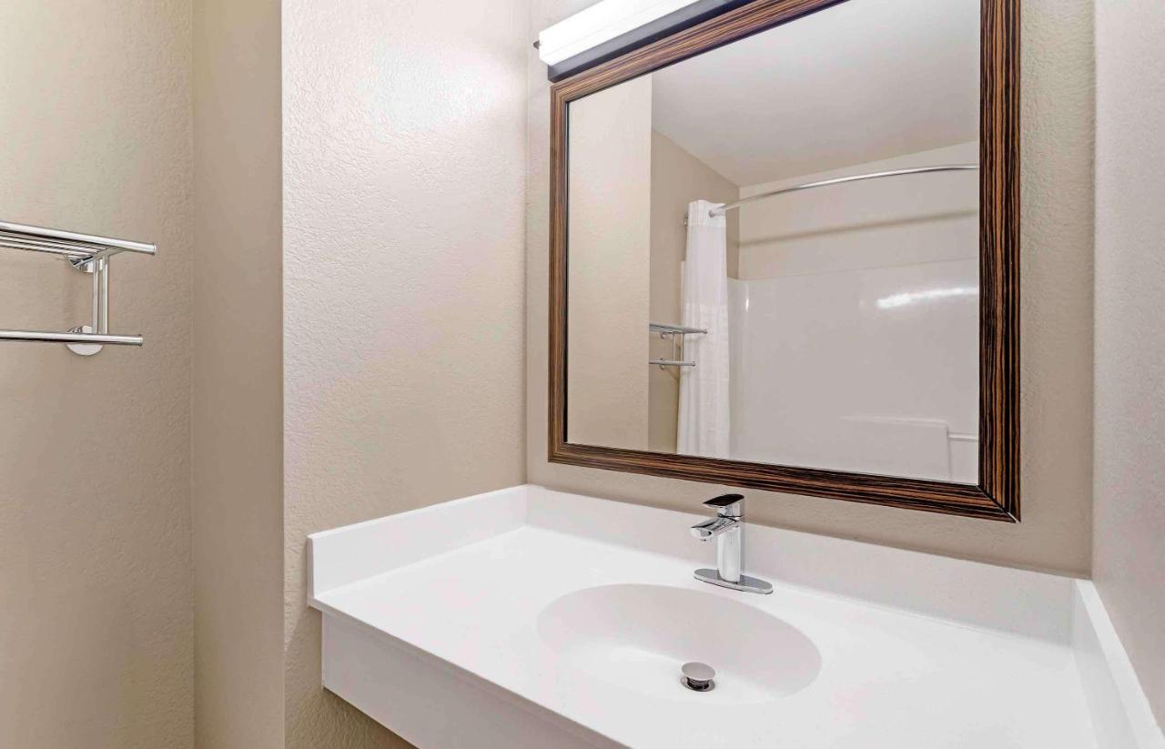 Queen Studio - Non-Smoking at Extended Stay America Suites Asheville Tunnel Rd