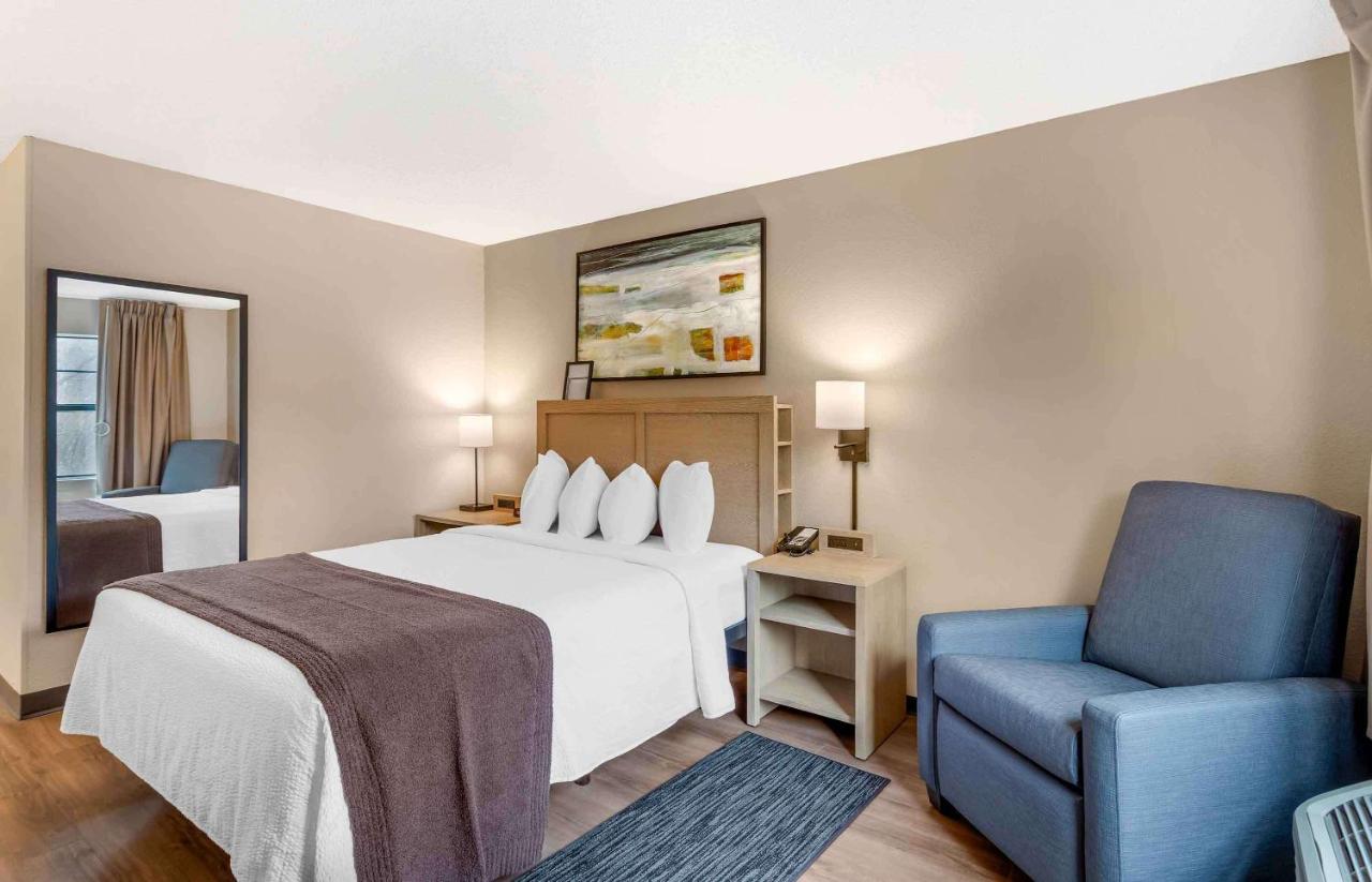 Queen studio with 1 Queen Bed - Disability Access/Non-Smoking at Extended Stay America Suites Asheville Tunnel Rd