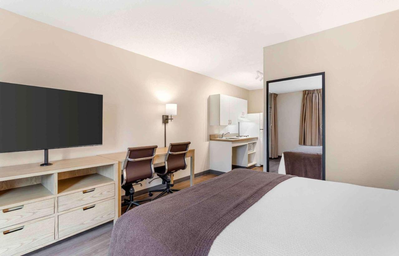 Queen studio with 1 Queen Bed - Disability Access/Non-Smoking at Extended Stay America Suites Asheville Tunnel Rd