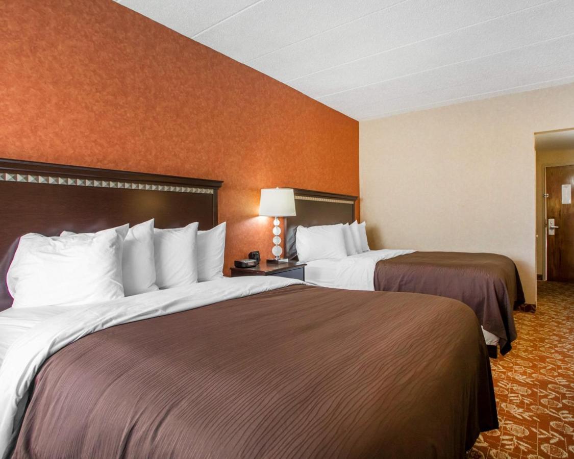 Queen Room with Two Queen Beds - Non-Smoking at Quality Inn Vineland