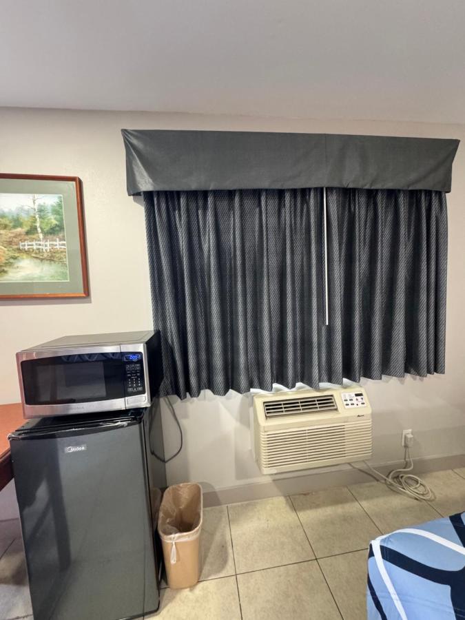 | Rodeway Inn Ventura