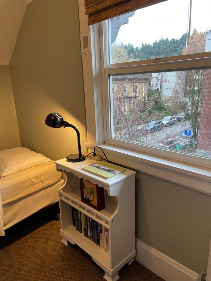 | Portland International Guesthouse