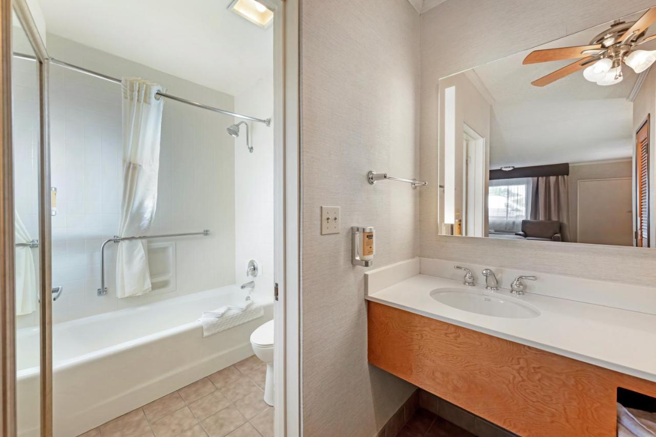 King Room with Sofa Bed - Non-Smoking at Best Western Plus Black Oak