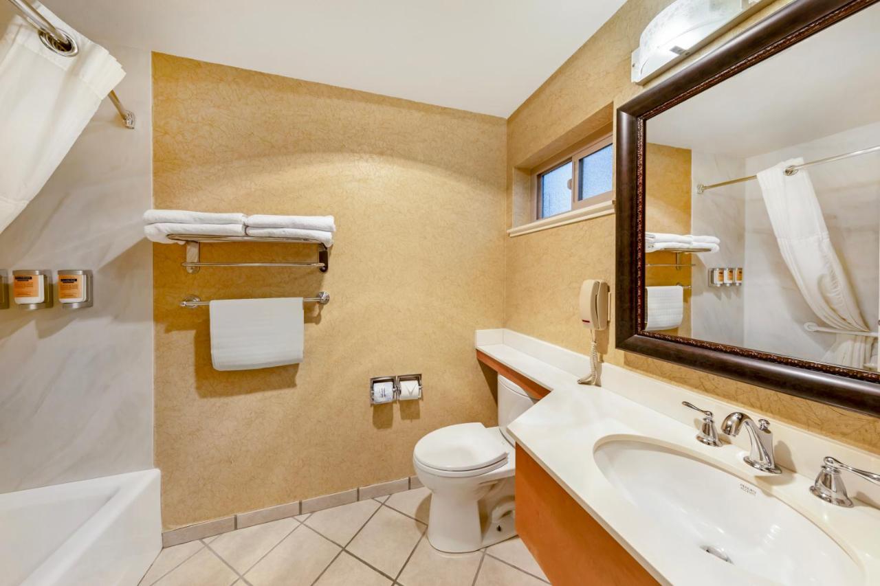 Family Suite - Non-Smoking at Best Western Plus Black Oak