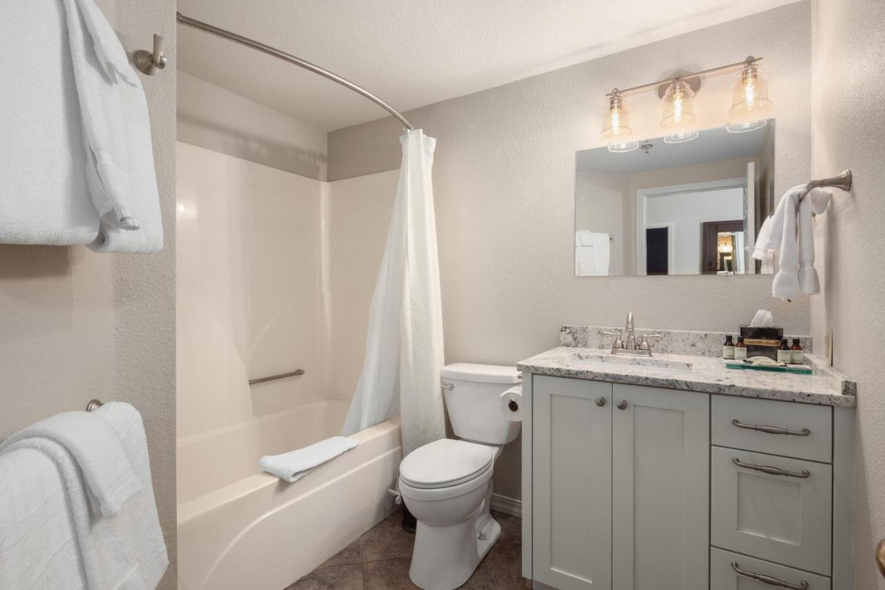 Lakefront Two-Bedroom Condo at Lodge at Whitefish Lake