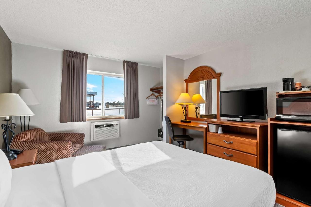 Queen Room - Non-Smoking at Quality Inn Sidney I-80