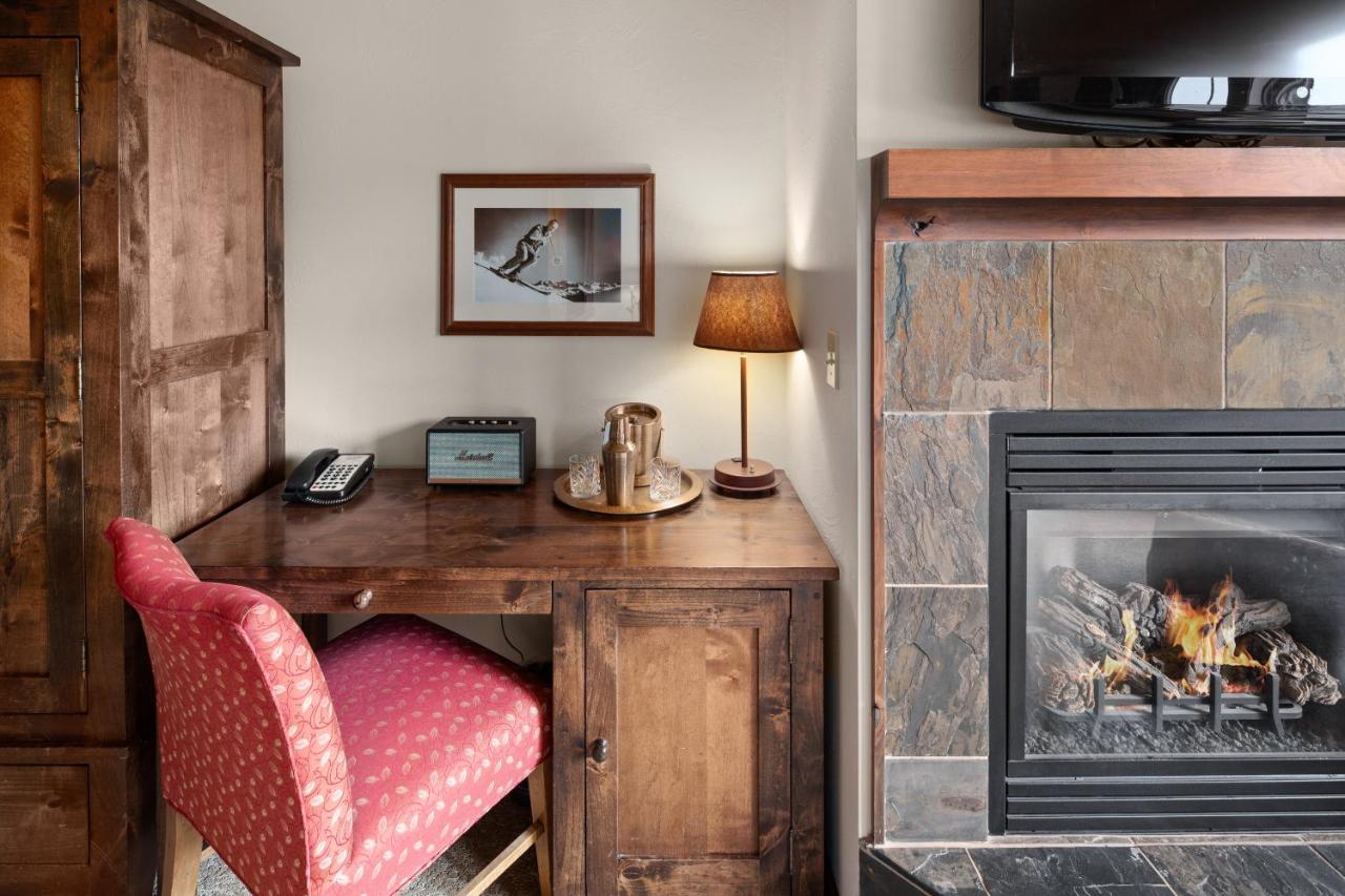Queen Room with Two Queen Beds at Lodge at Whitefish Lake