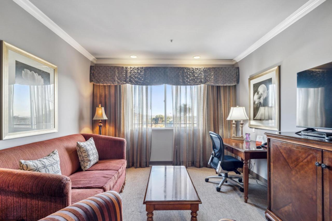 Room #2528505 at Villa Montes Hotel