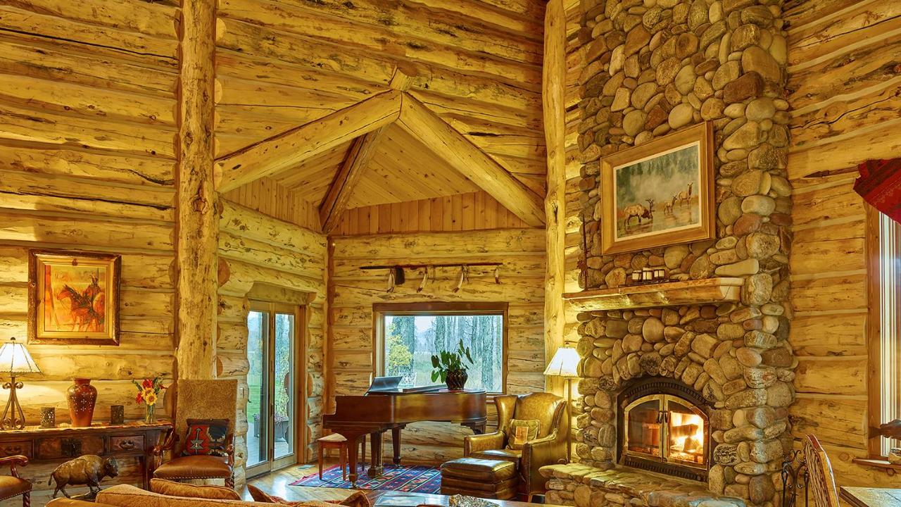 | Bentwood Inn