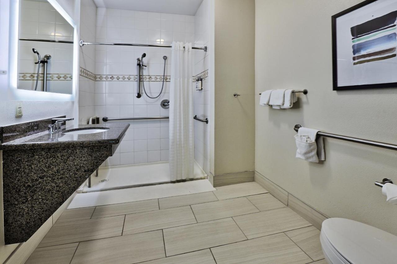 | Staybridge Suites Albuquerque - Airport, an IHG Hotel
