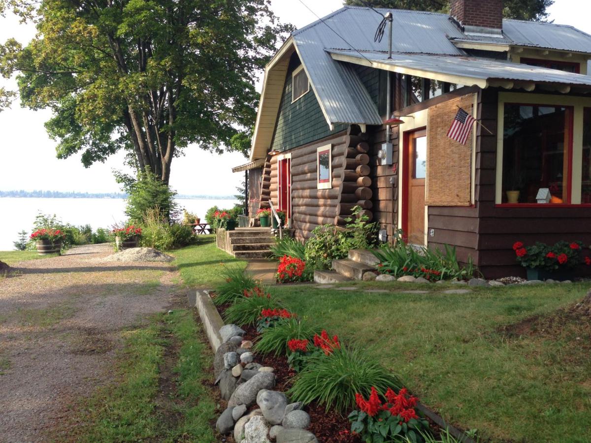 | Sleep's Cabins