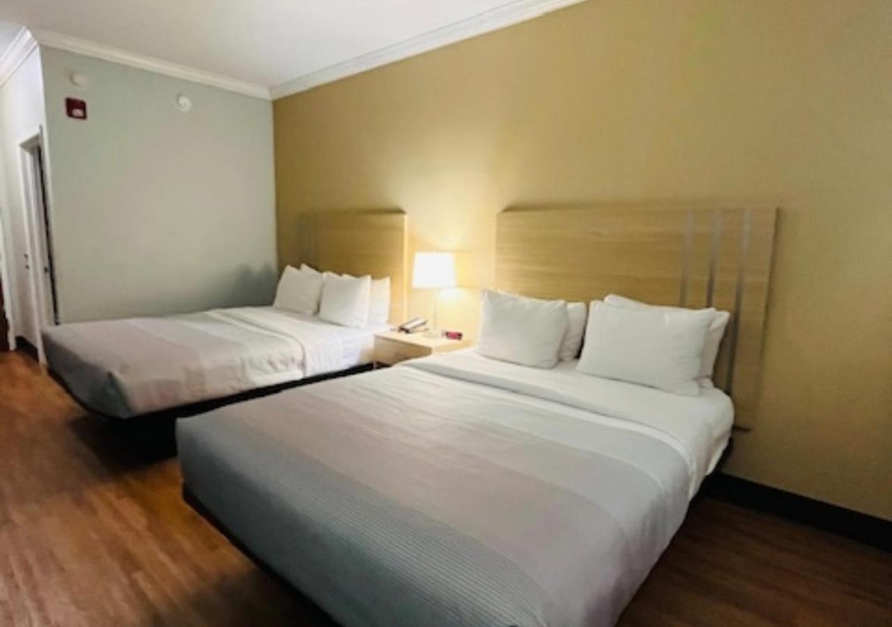 Queen Room with Two Queen Beds - Accessible/Non-Smoking  at Quality Inn Gulf Shores Airport