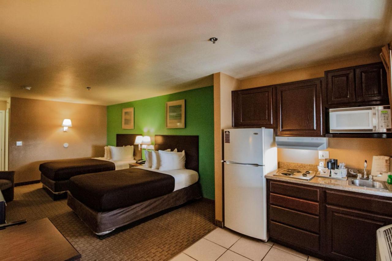 Efficiency Double Room with Two Double Beds at Suburban Studios Alamogordo