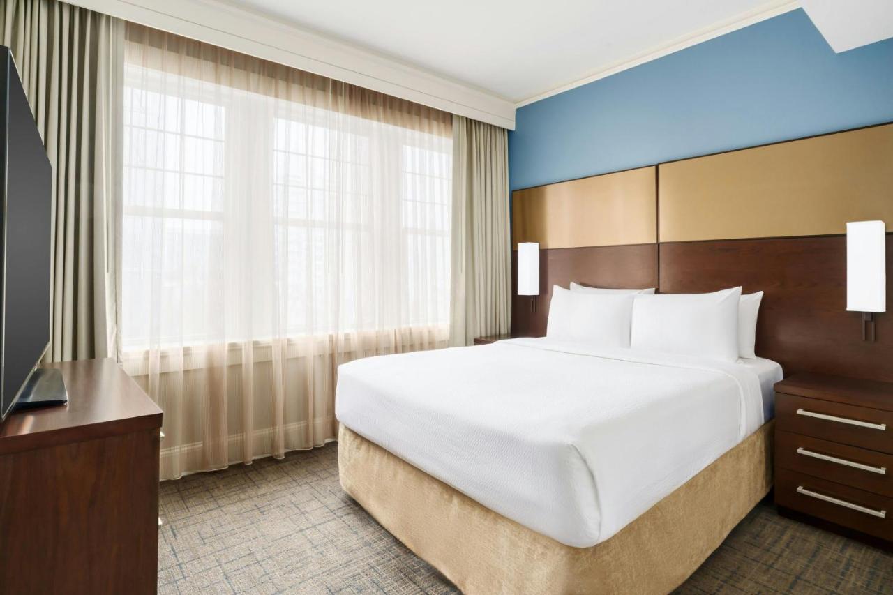 One-Bedroom Queen Suite with Sofa Bed at Residence Inn by Marriott Atlanta Midtown/Georgia Tech