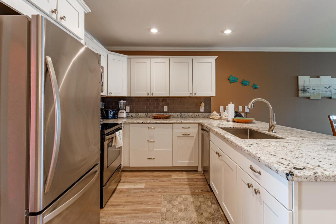 Two-Bedroom Apartment at Executive Keys Condominiums on the Beach