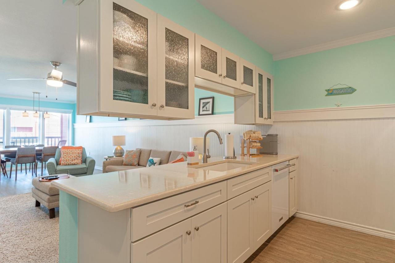 Two-Bedroom Apartment at Executive Keys Condominiums on the Beach