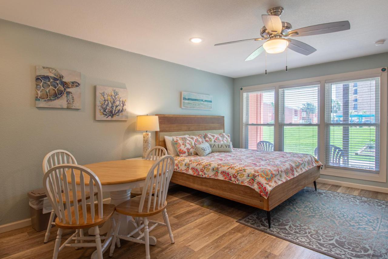 Studio at Executive Keys Condominiums on the Beach