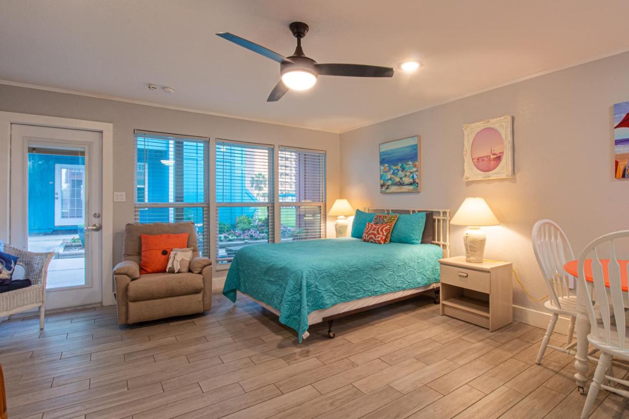 Studio at Executive Keys Condominiums on the Beach