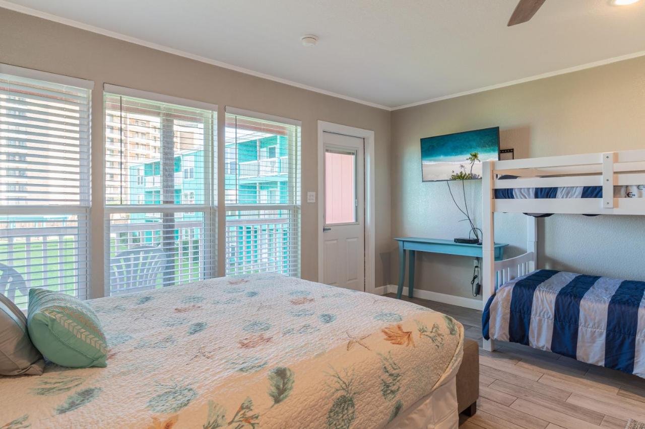Studio at Executive Keys Condominiums on the Beach
