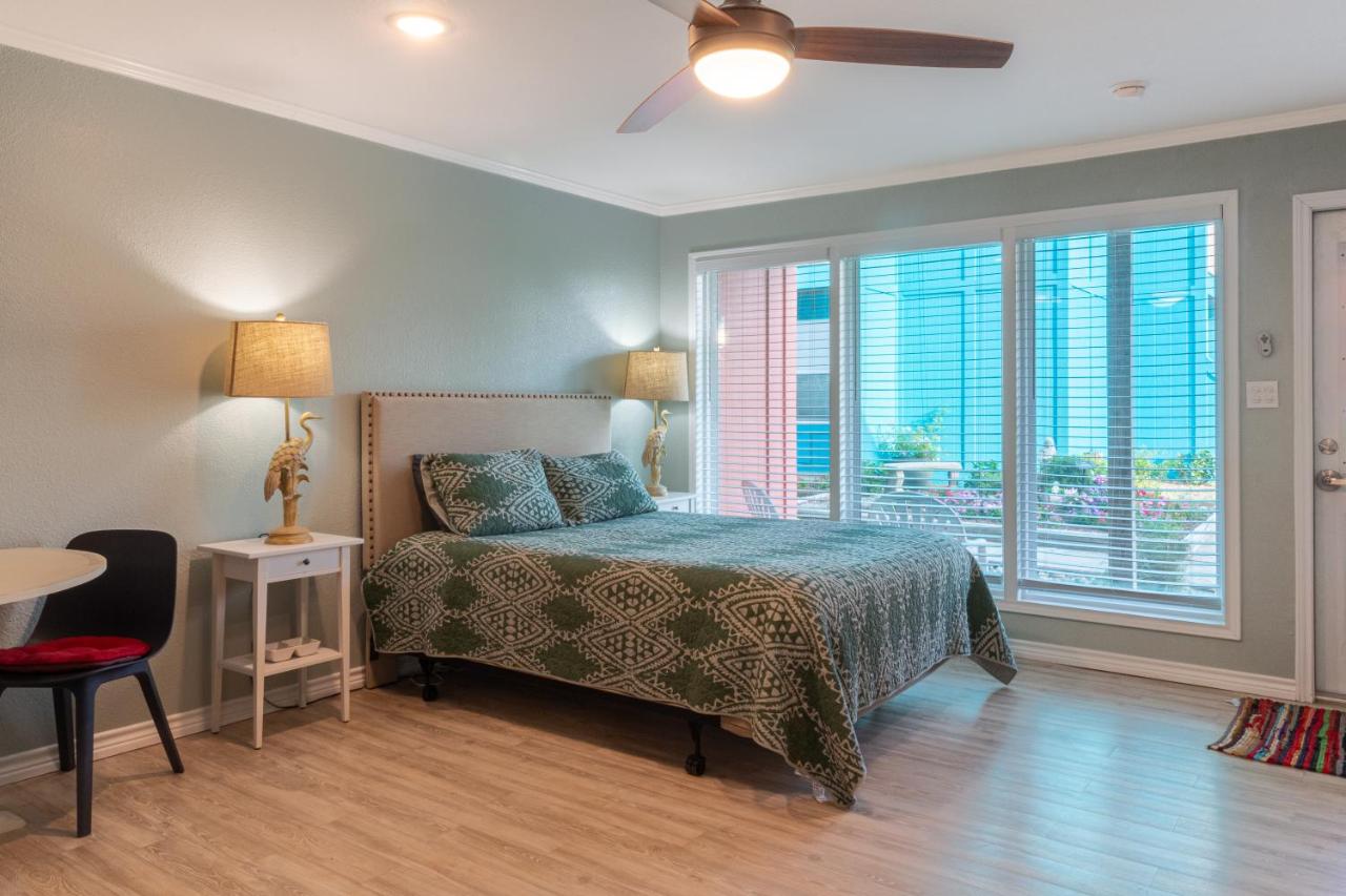 Studio at Executive Keys Condominiums on the Beach