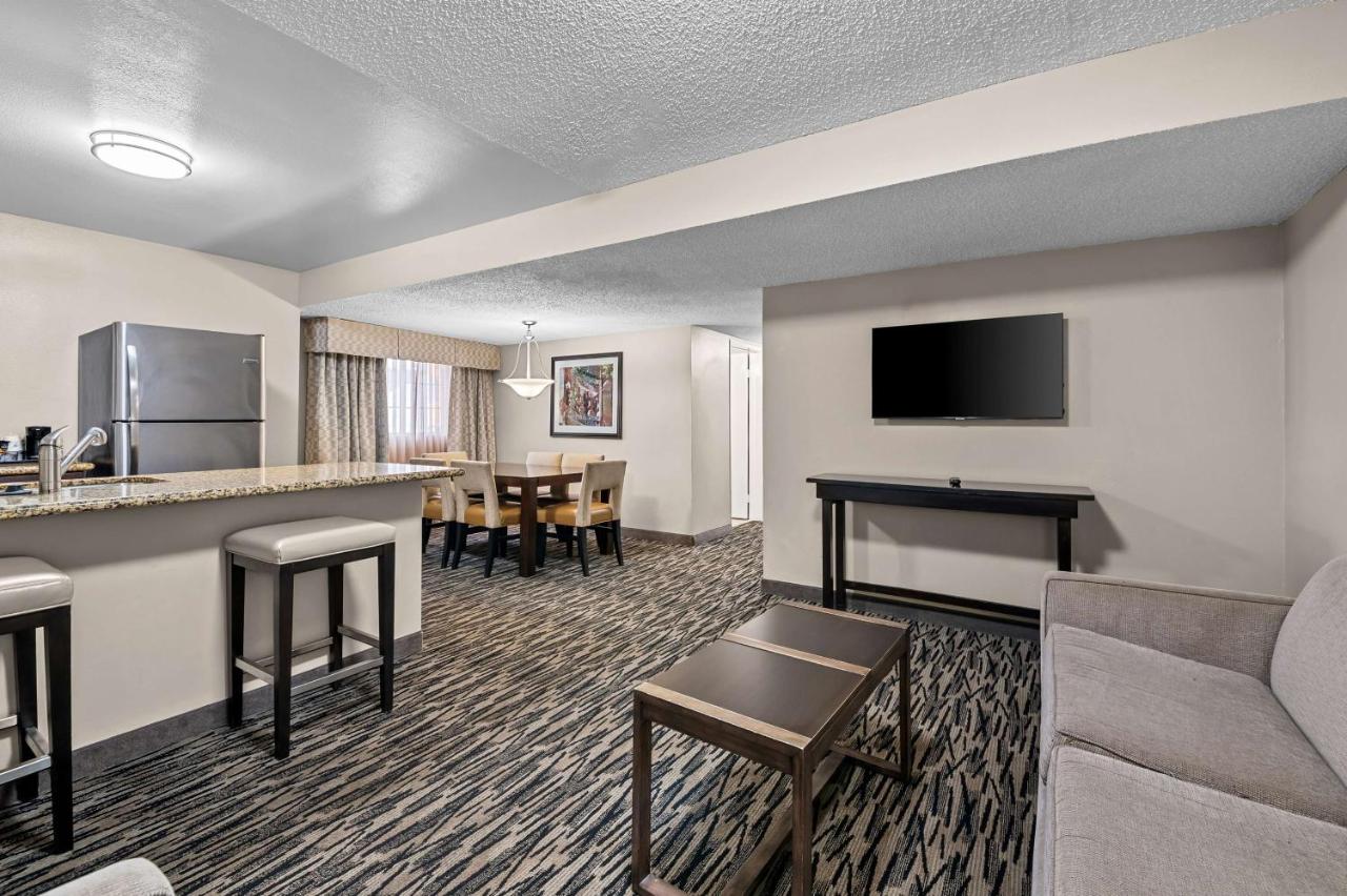  | Best Western Los Alamitos Inn & Suites