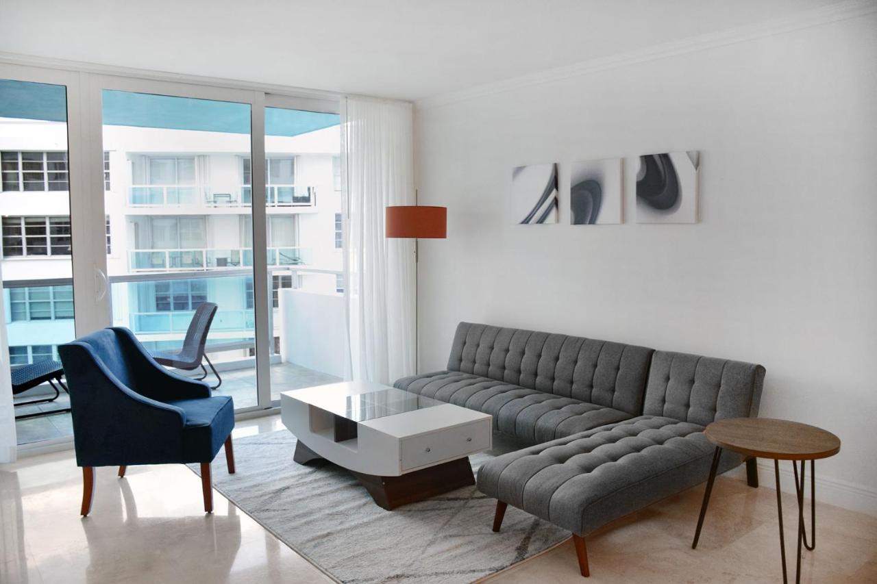 Deluxe Cityview Suite 2 Bedroom & 2 Bath with Kitchen at Seacoast Suites on Miami Beach
