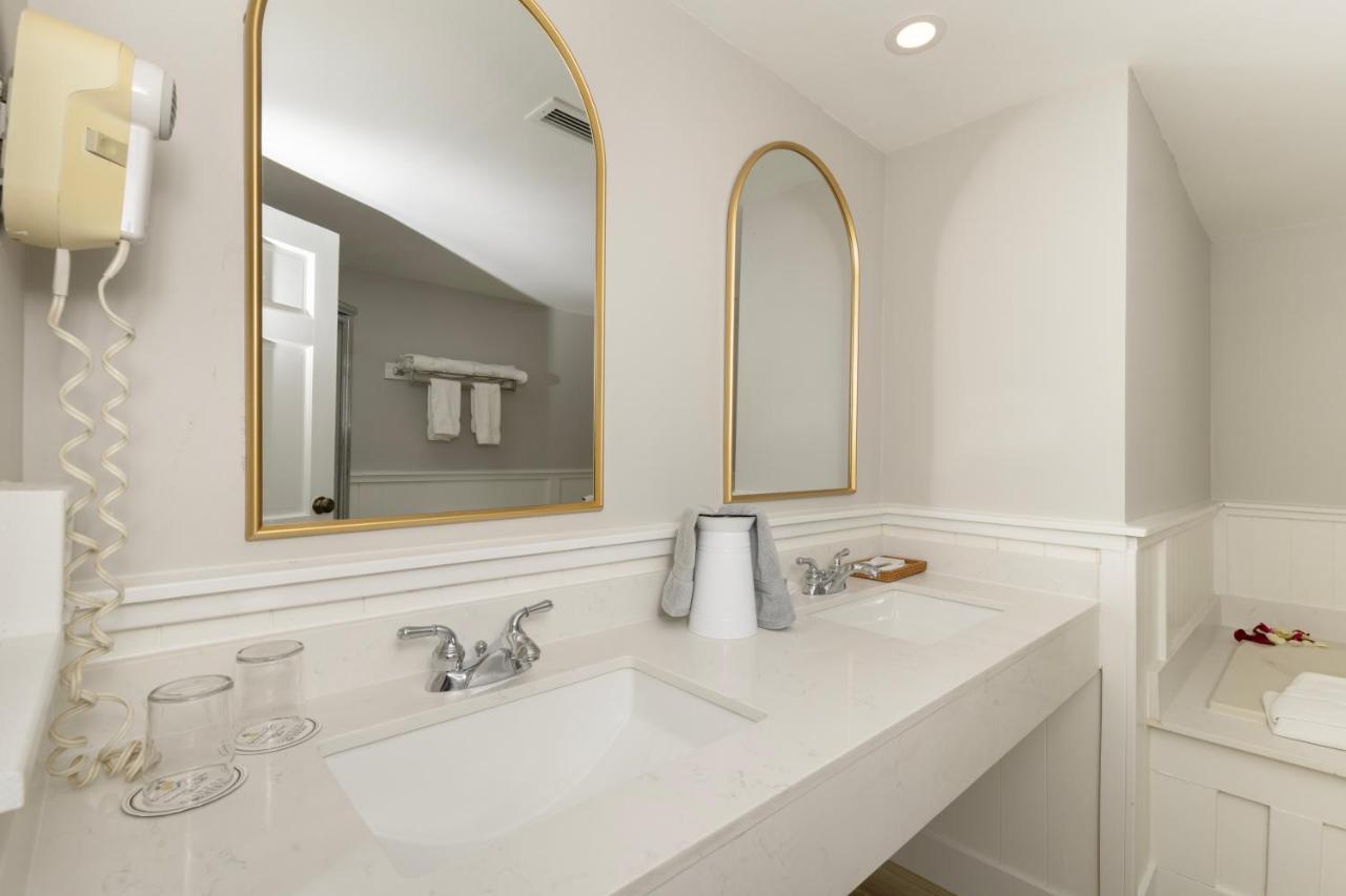 | Brandywine River Hotel