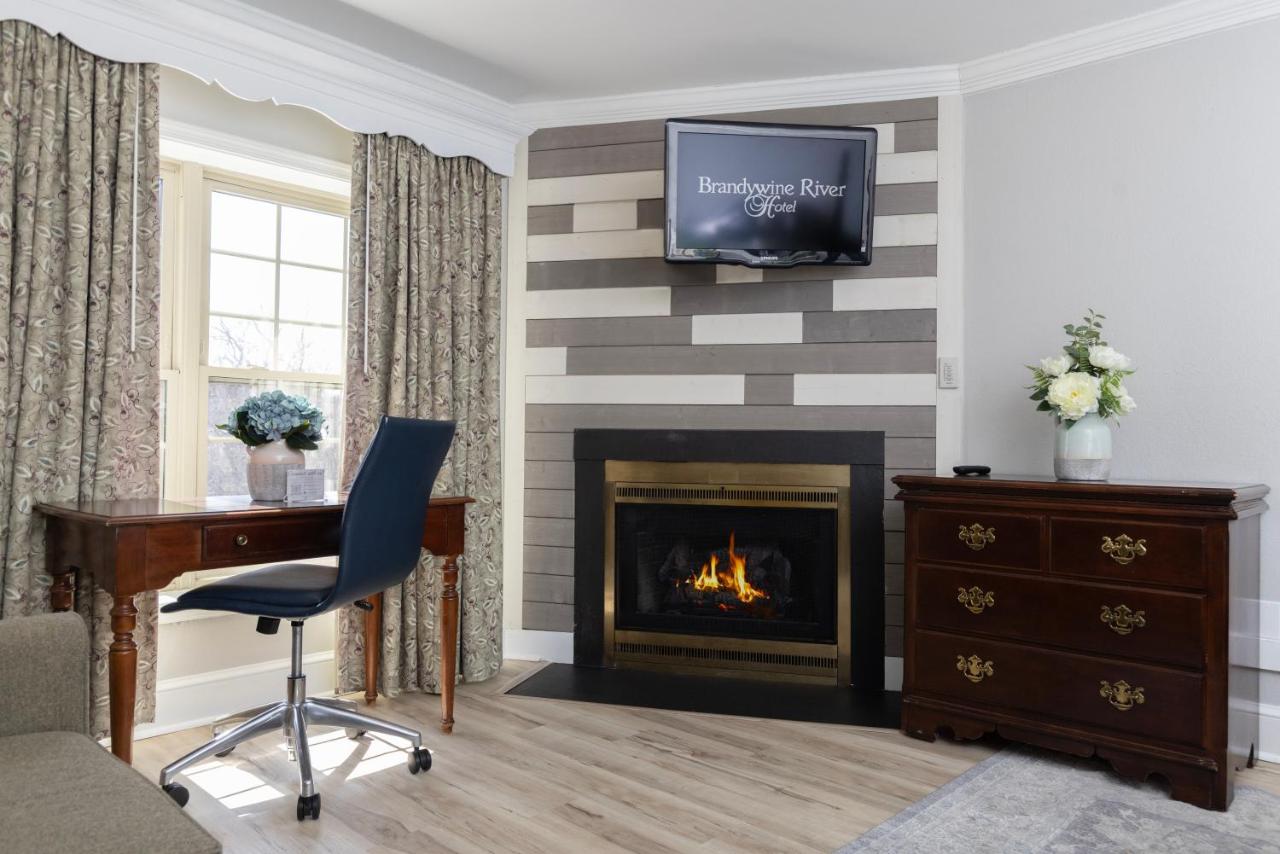 King Suite with Spa Bath at Brandywine River Hotel