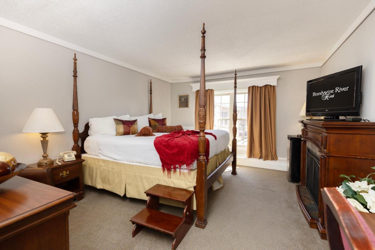 Standard King Room at Brandywine River Hotel