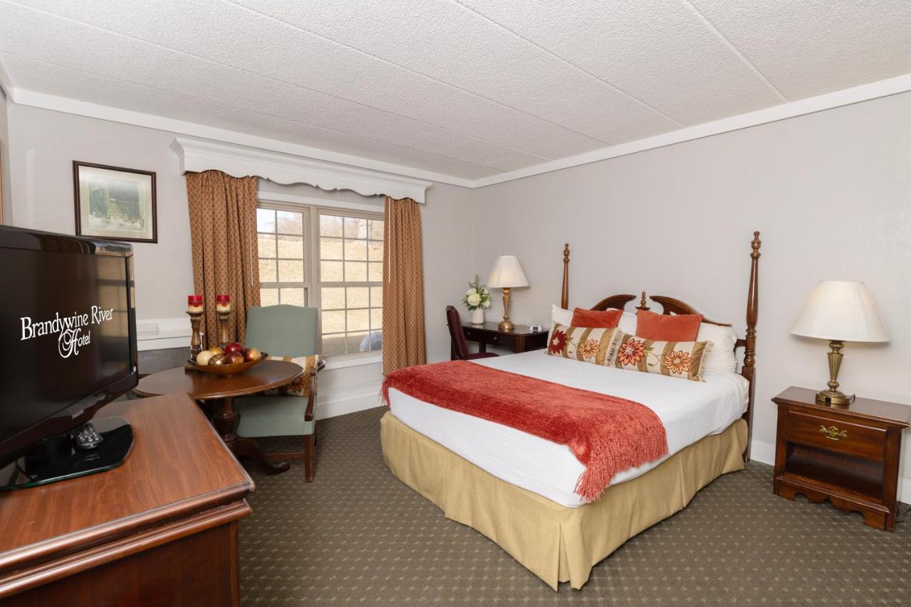 Queen Room - Disability Access at Brandywine River Hotel