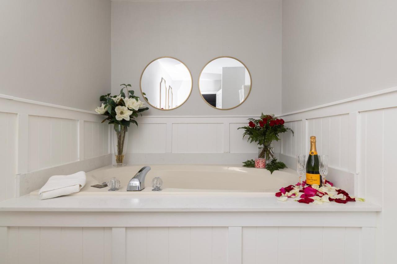 | Brandywine River Hotel