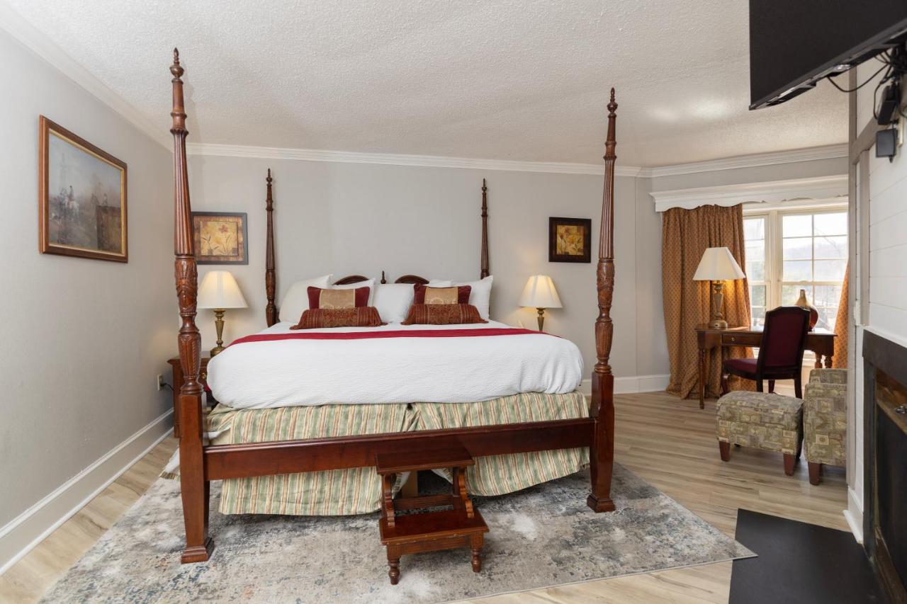 | Brandywine River Hotel