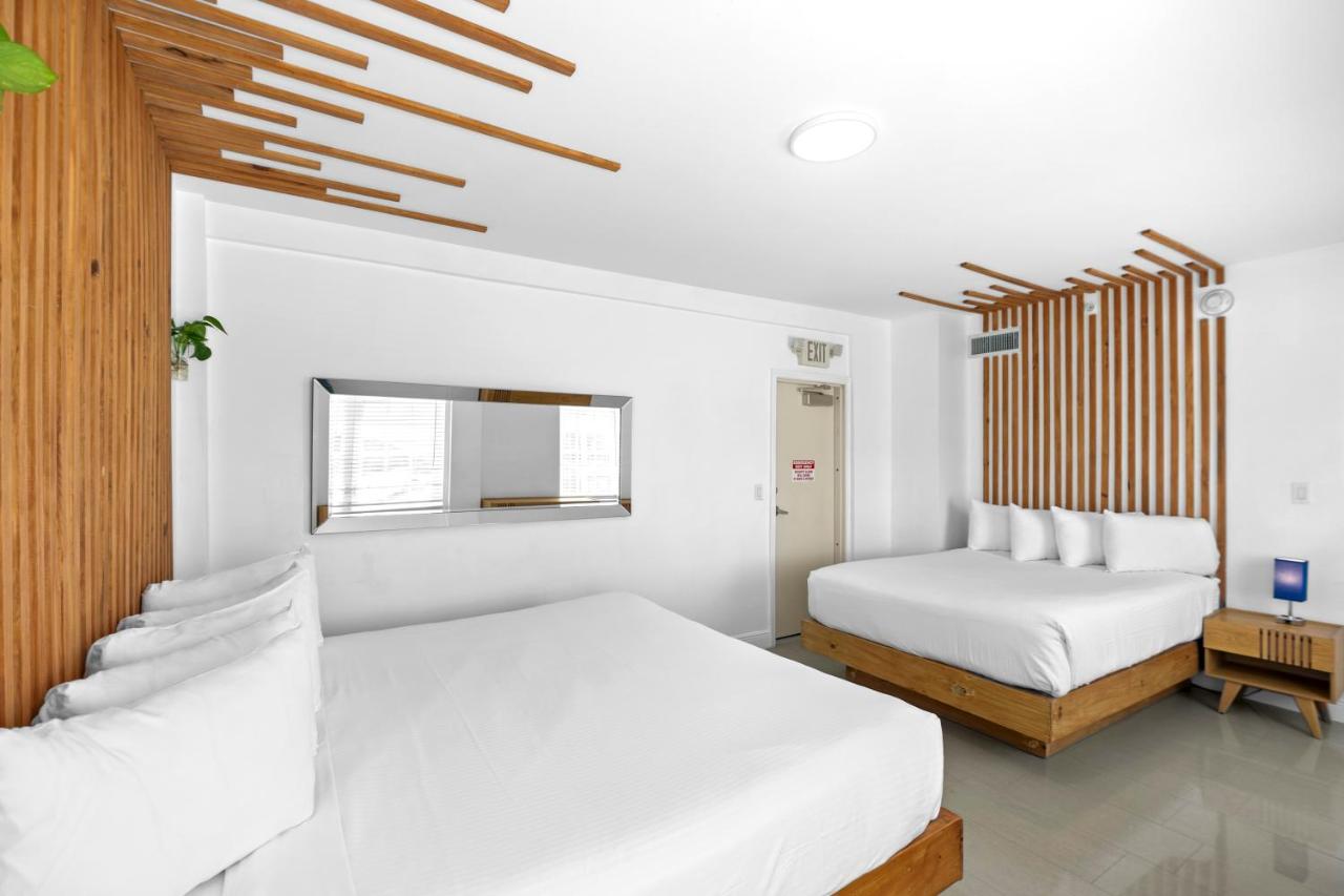 Premium Corner One-Bedroom Suite with Kitchen at Hotel Belleza
