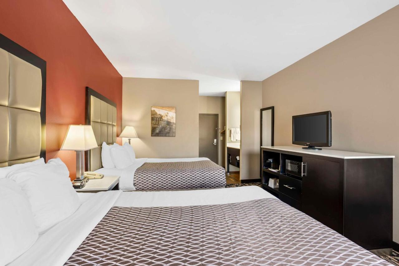 Queen Room with Two Queen Beds - Pet-friendly at Best Western Carlisle