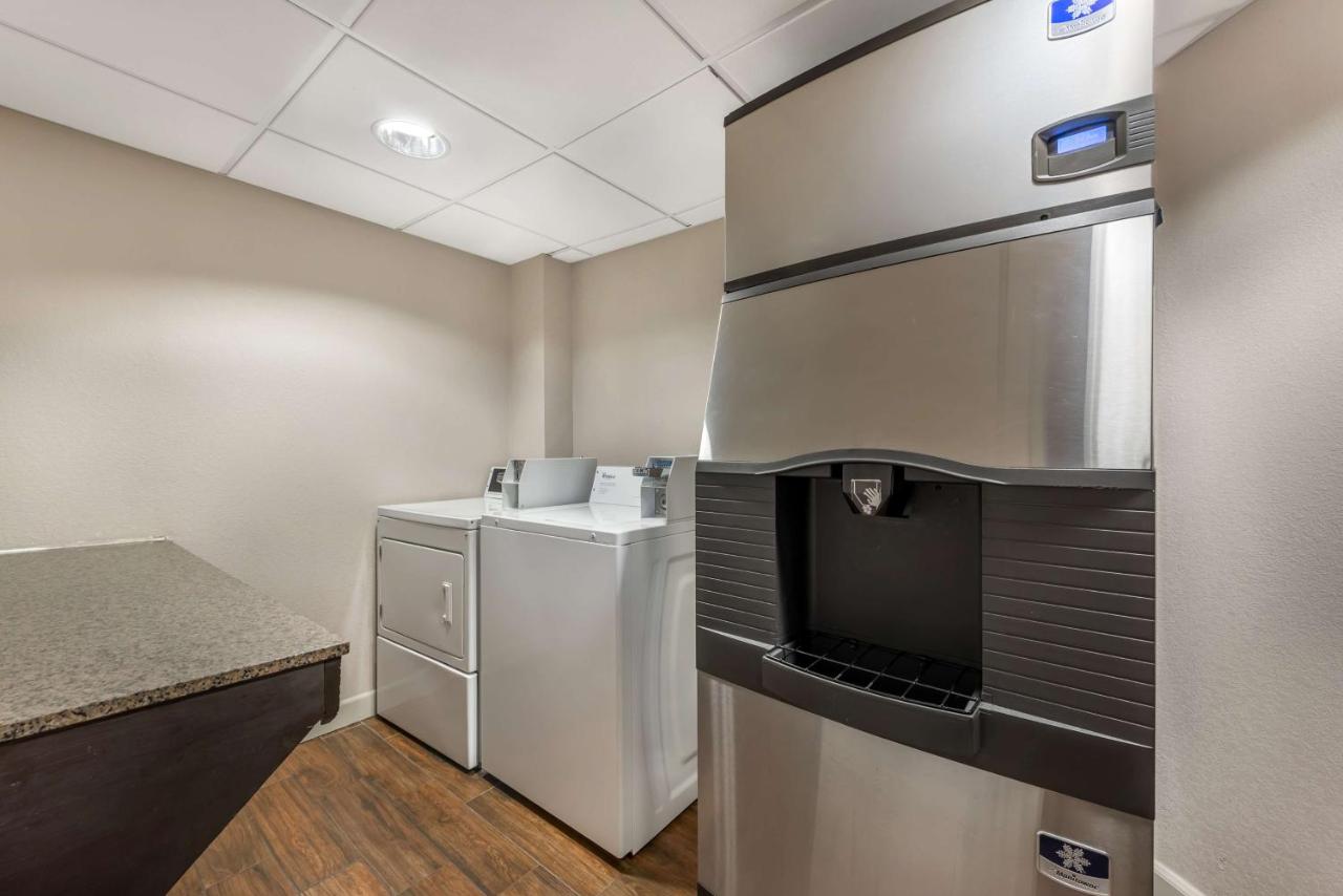  | Best Western Plus Peak Vista Inn & Suites
