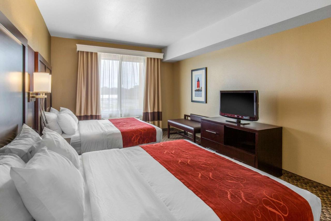 Queen Suite with Two Queen Beds - Non-Smoking at Comfort Suites Seaford