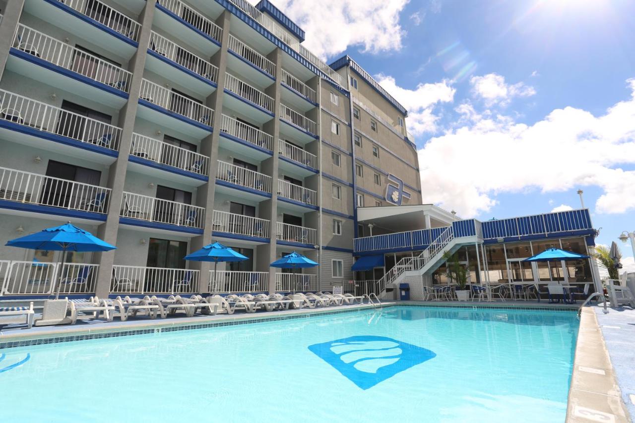 | Adventurer Oceanfront Inn
